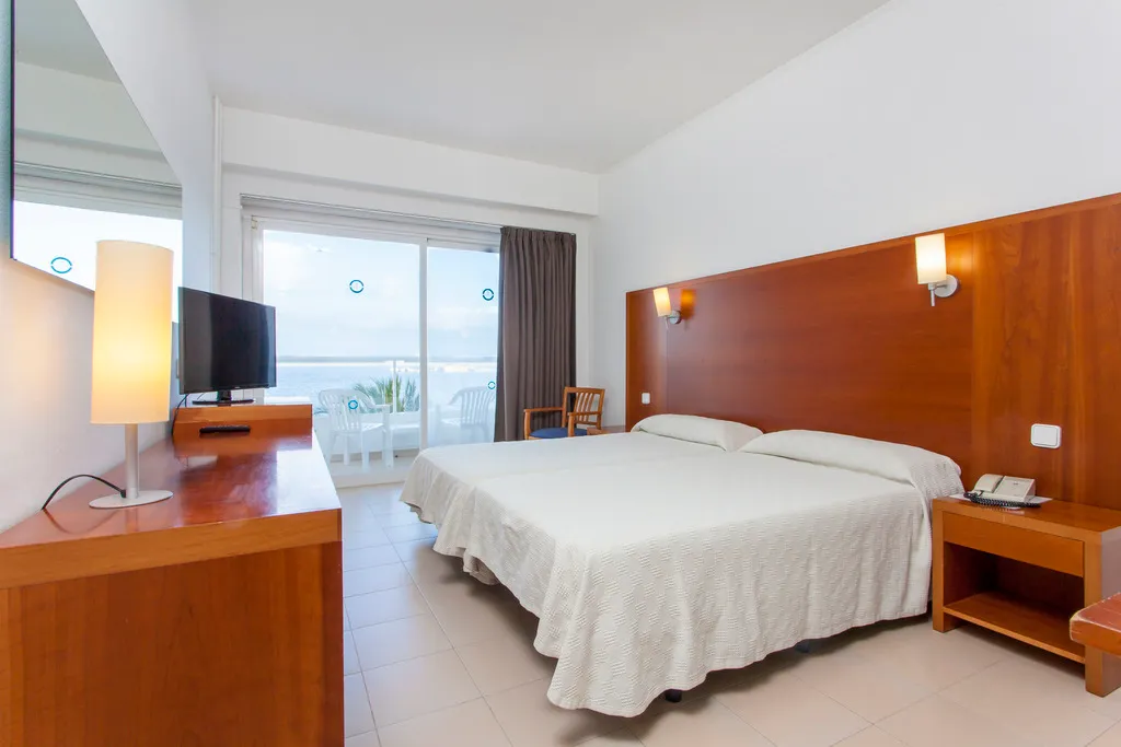 Double or Twin SEA VIEW WITH AIR CONDITIONING Room, Ibiza Playa, Ibiza