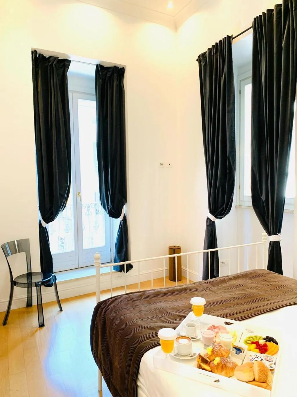 General view, Via Del Corso Home, Rome