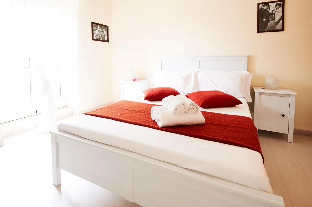 Room, Bnb Drive In, Rome