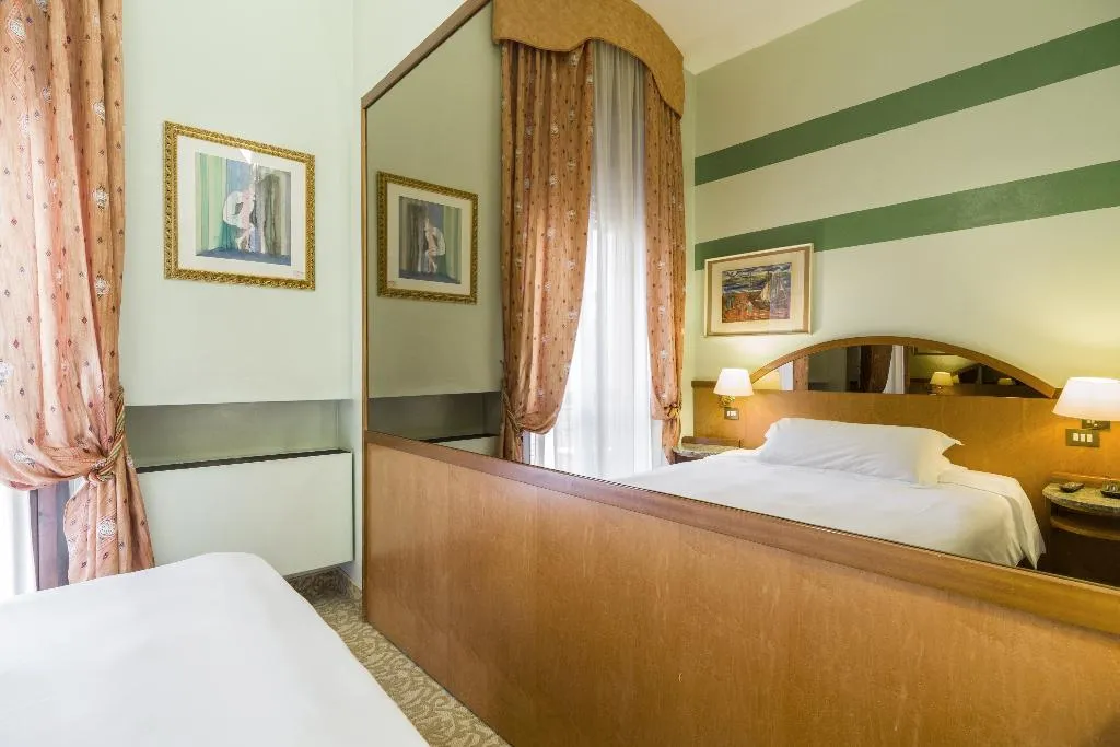 SINGLE STANDARD Room, Carrobbio, Milan
