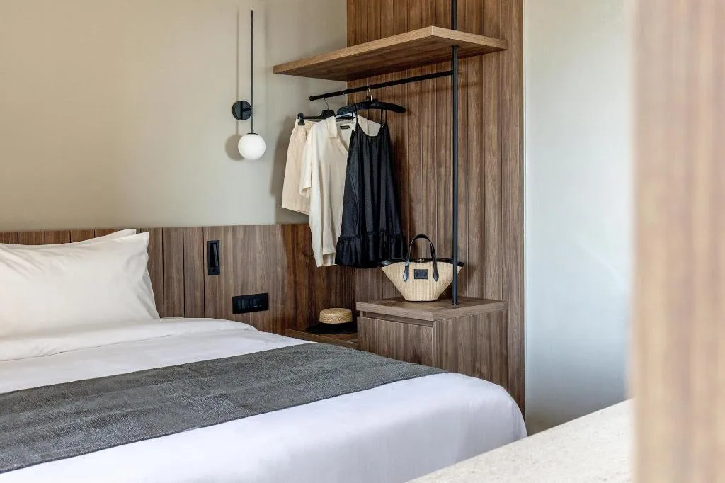 Room, Elios Hill - Sun Kissed Happiness, Crete