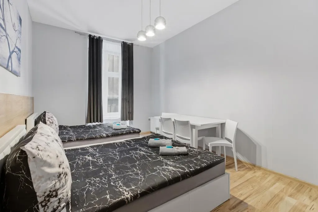QUADRUPLE STANDARD Room, 70s Guest room, Krakow