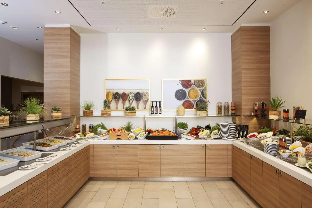 Restaurant, H4 Hotel Berlin Alexanderplatz, Berlin