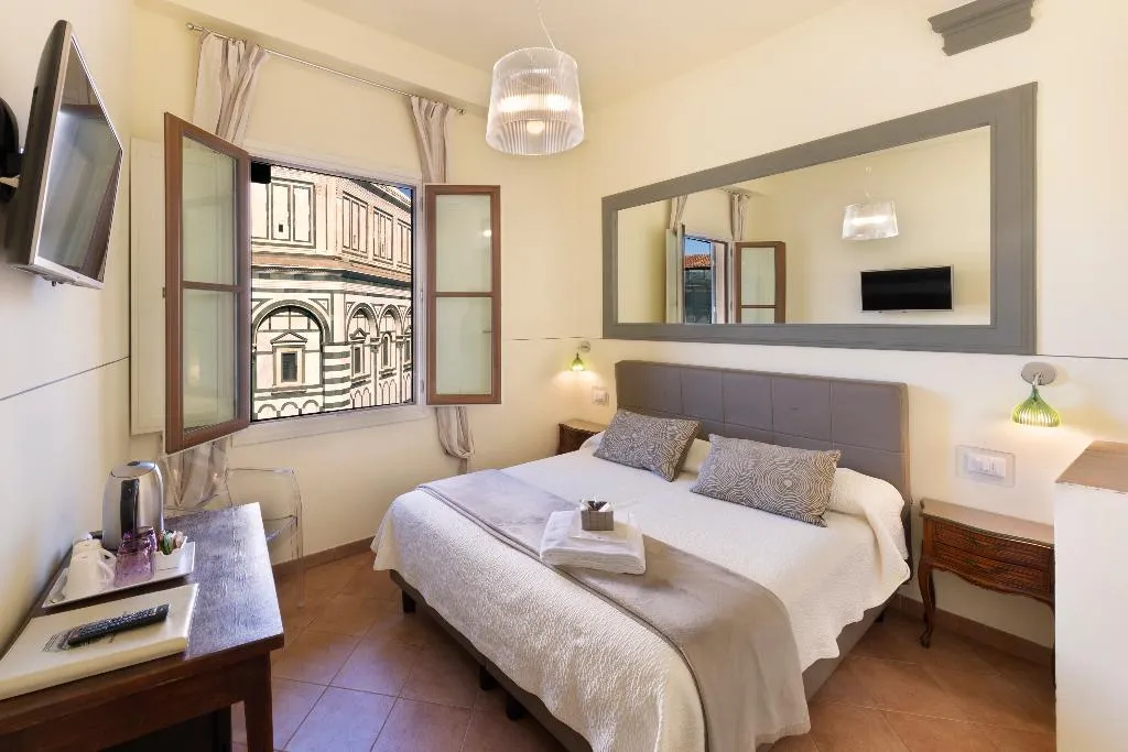 Double or Twin SUPERIOR CITY VIEW Room, Soggiorno Battistero, Florence