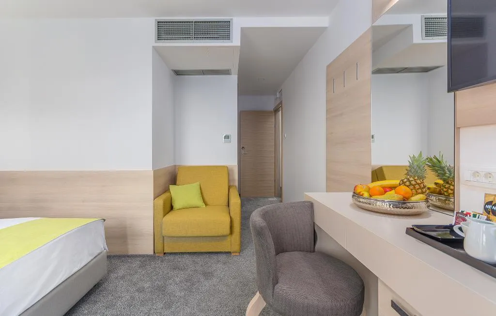 DOUBLE WITH BALCONY Room, Aparthotel Adeo, Istria