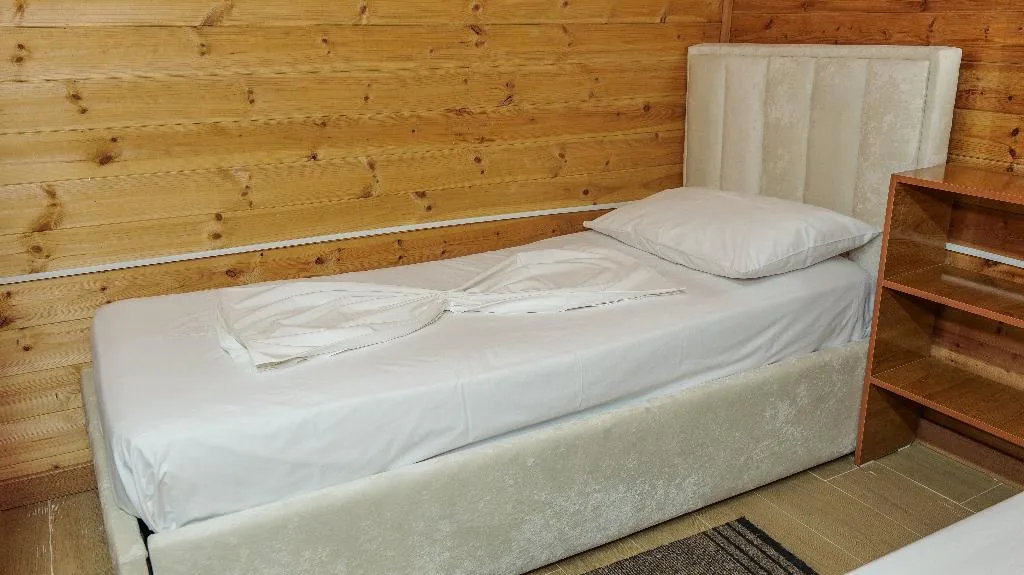 TRIPLE BASIC Room, Dolanit Hotels Vila E Drurit, Durres