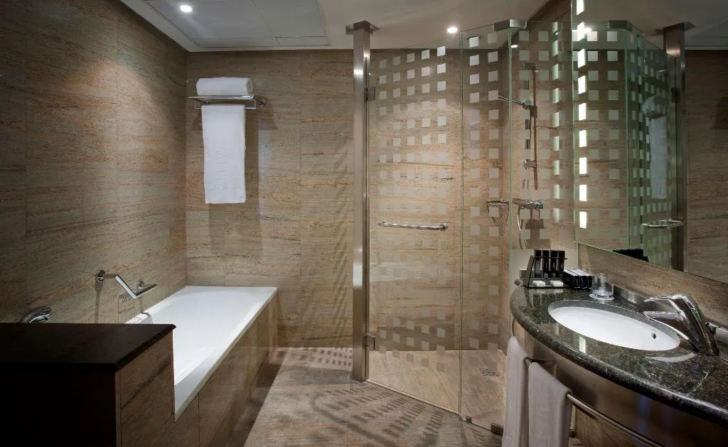 JUNIOR SUITE STANDARD Room, Melia Valencia, Valencia