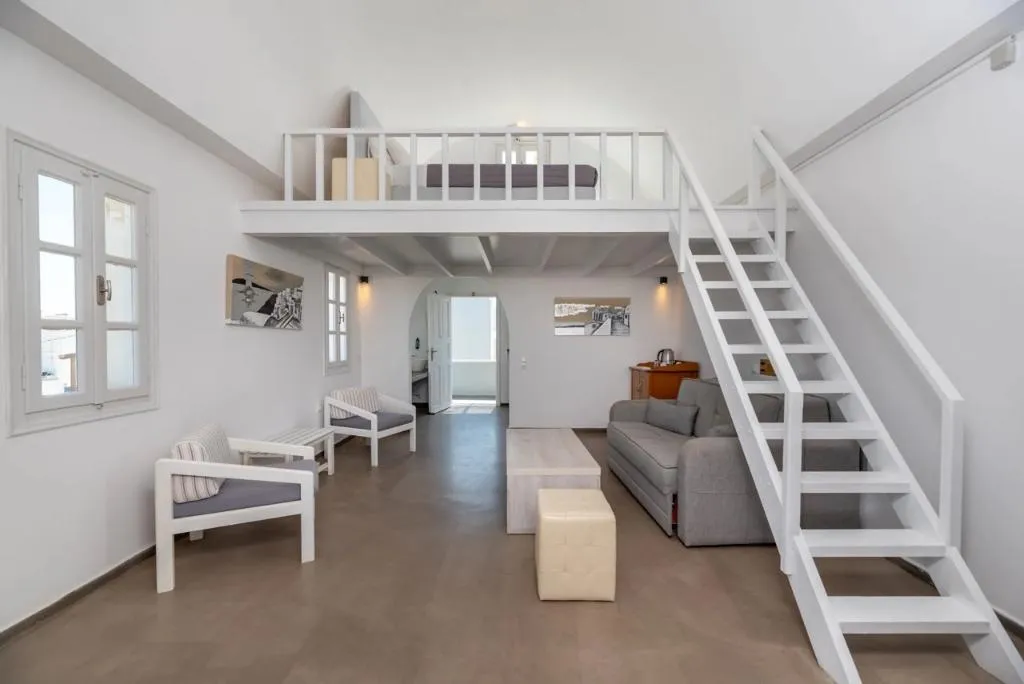 SUITE EXECUTIVE Room, Maistros Village, Santorini