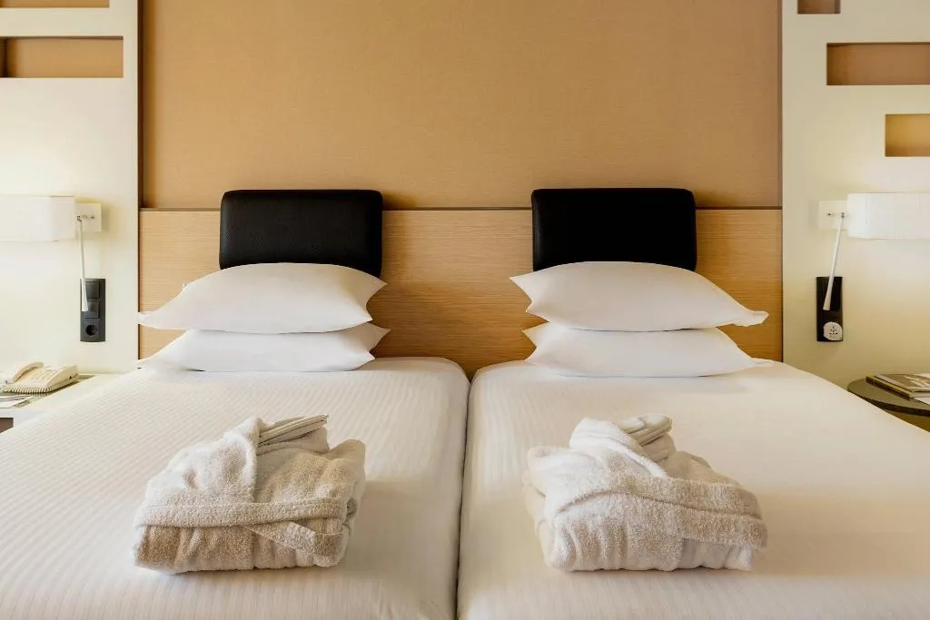 Room, Marriott Hotel Madrid Auditorium, Madrid