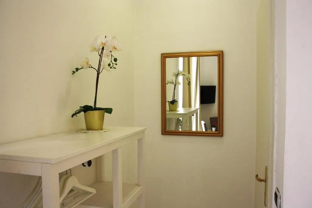 Room, La Locanda Dell Arte, Naples