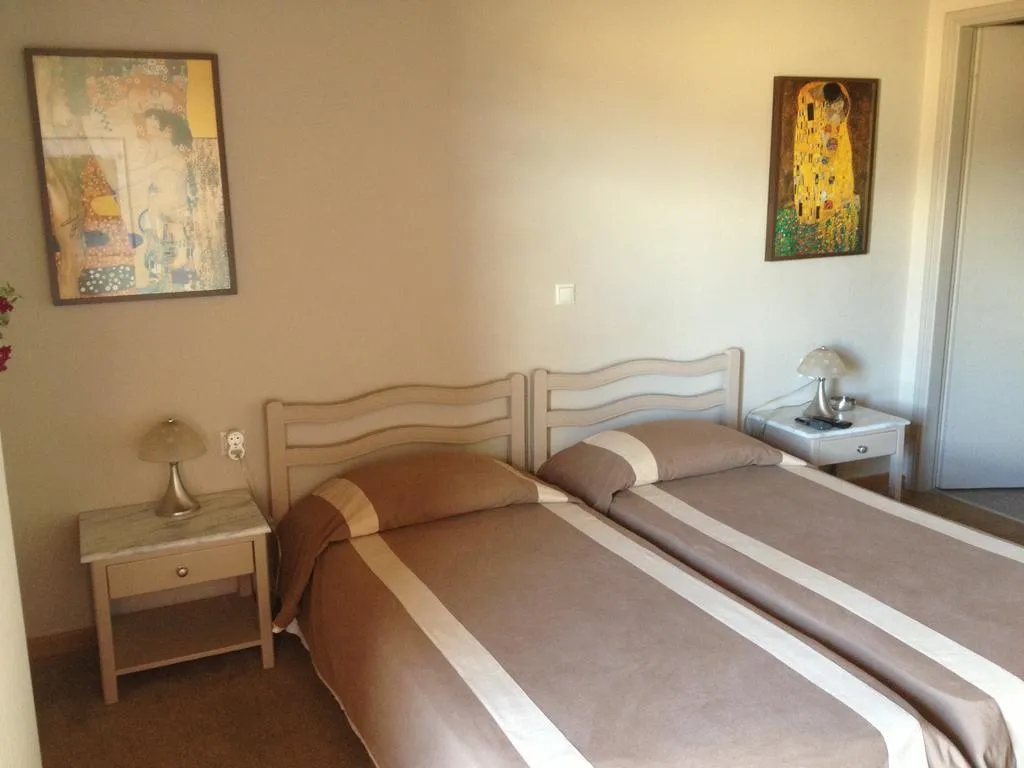 Room, Yria, Zante