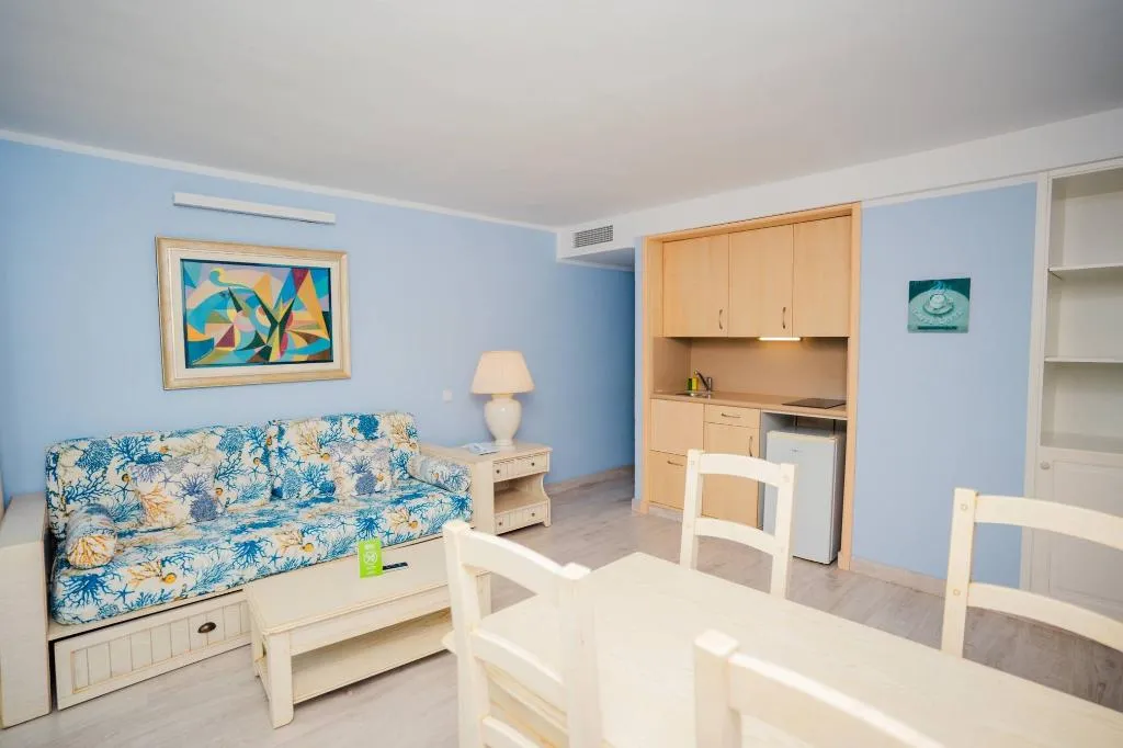 APARTMENT TWO BEDROOMS ONE BATHROOM Room, Royal Son Bou Family Club, Menorca