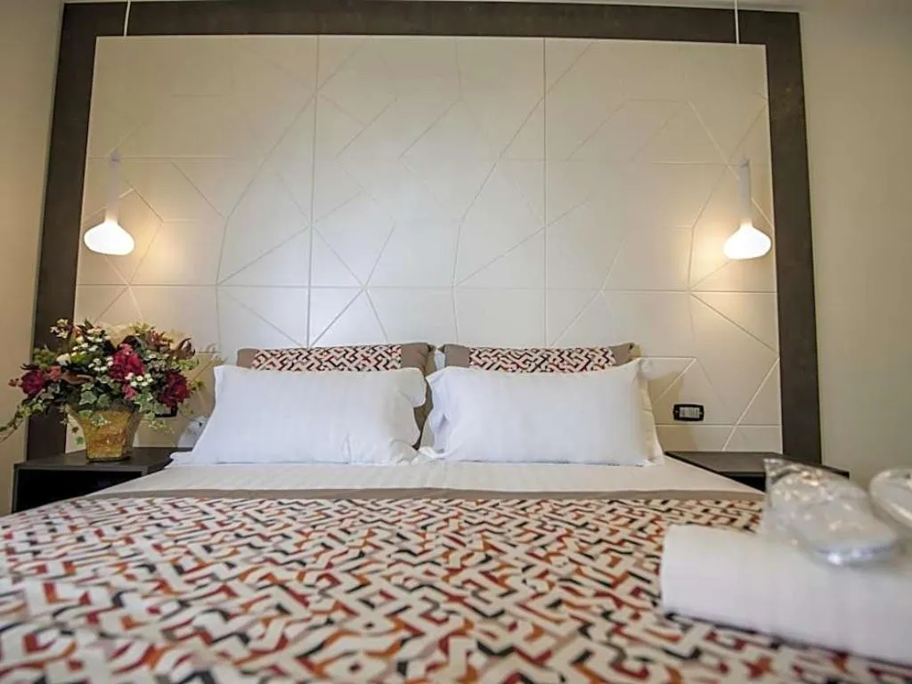 TWIN SUPERIOR Room, Palazzo Firenze, Naples