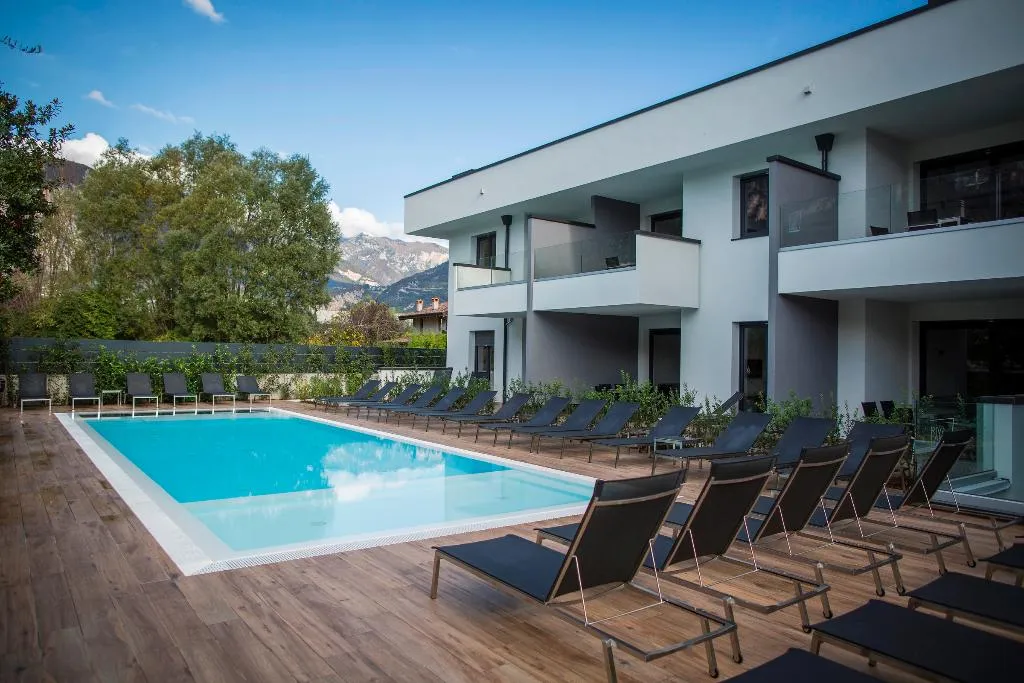 Pool, Riva Lake Lodge, Milan