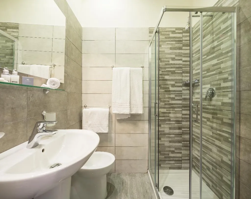 DOUBLE ONE BED Room, Hotel Bella Napoli, Naples