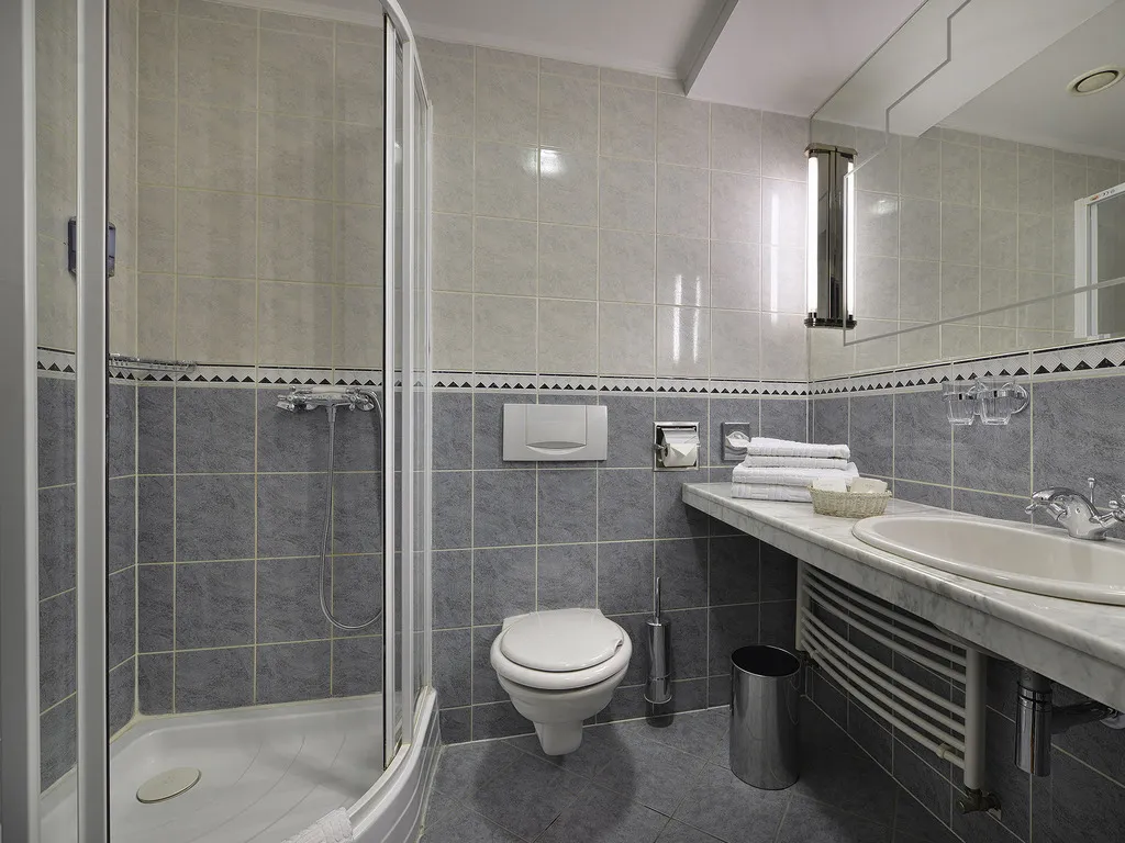 Double or Twin STANDARD Room, EA Hotel Royal Esprit, Prague