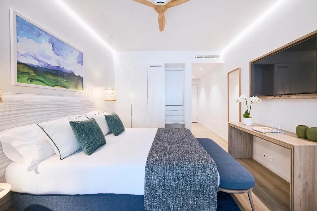 SUITE STANDARD Room, The Editory Ocean Way Funchal, Madeira
