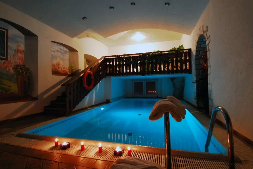 Sports and Entertainment, Grand Hotel Des Alpes, Venice