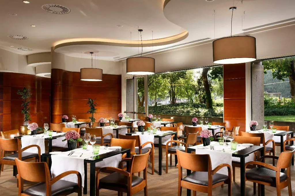 Restaurant, UNA HOTELS Cusani Milano, Milan