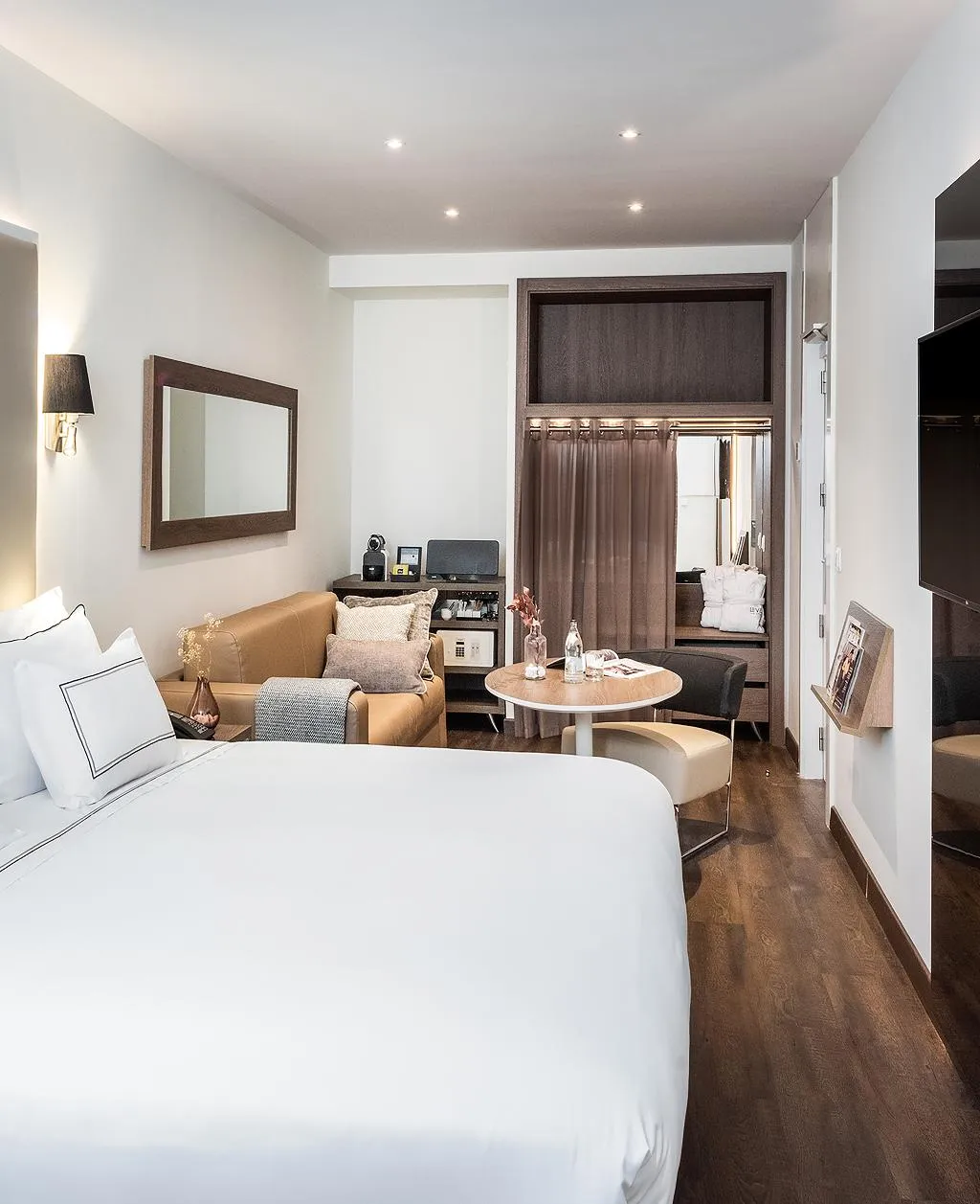 FAMILY ROOM STANDARD Room, Melia Madrid Serrano, Madrid