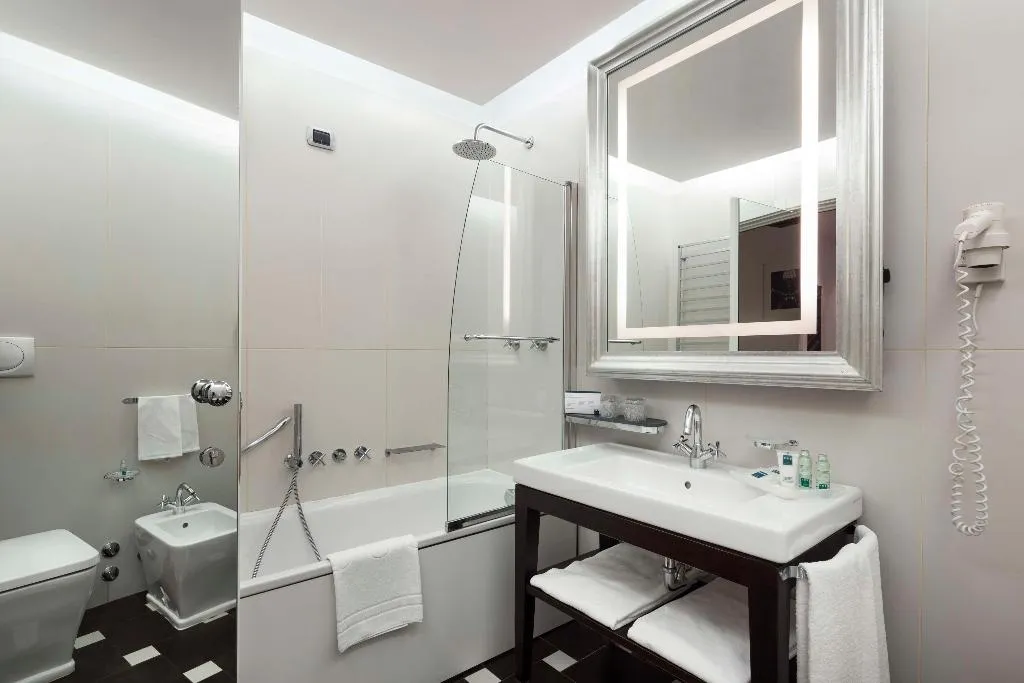 Room, UNA HOTELS Cusani Milano, Milan
