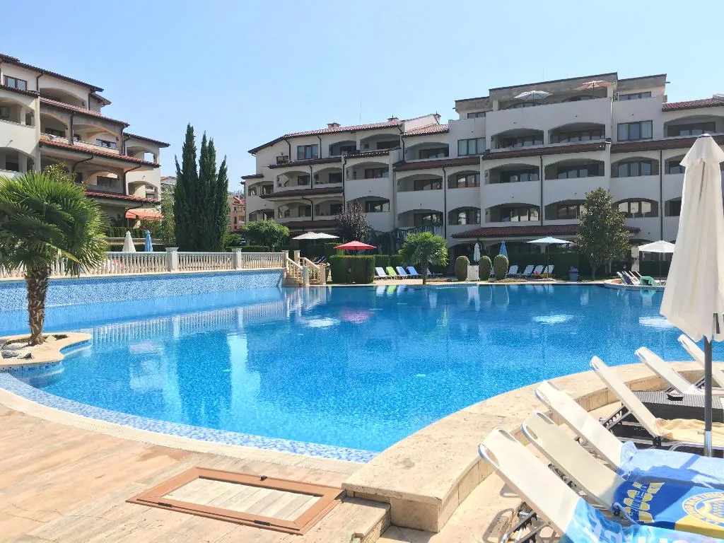 Pool, Casa Real, Bourgas