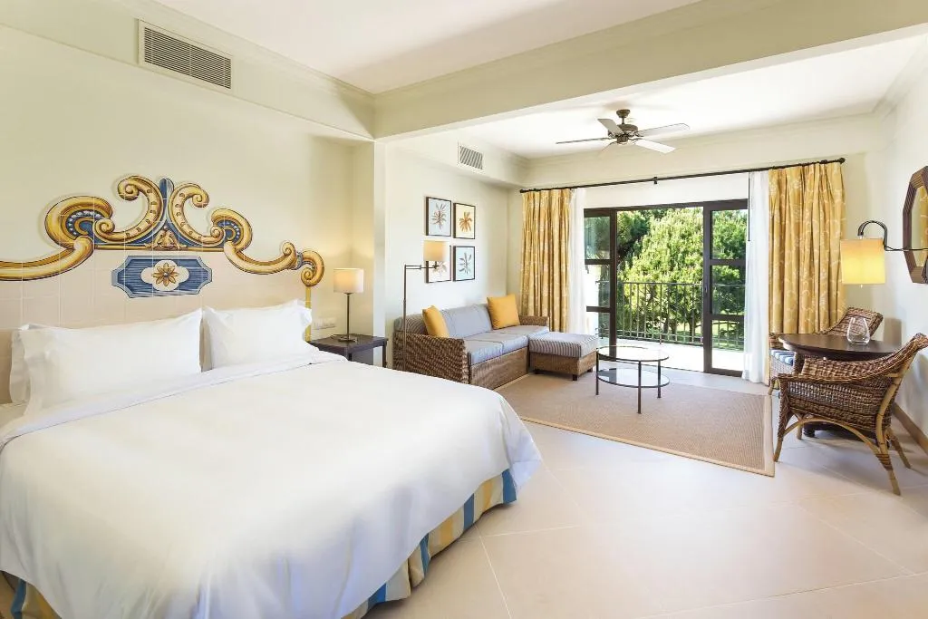 Room, Pine Cliffs Residence, Algarve
