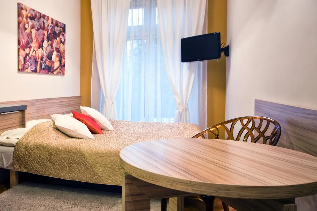 STUDIO ECONOMY Room, 4Seasons Apartments Cracow, Krakow