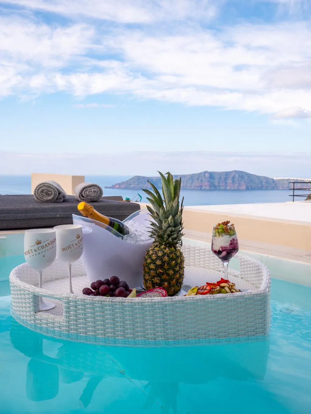 SUITE DELUXE Room, Caldera Cliff Illusion Suites, Santorini