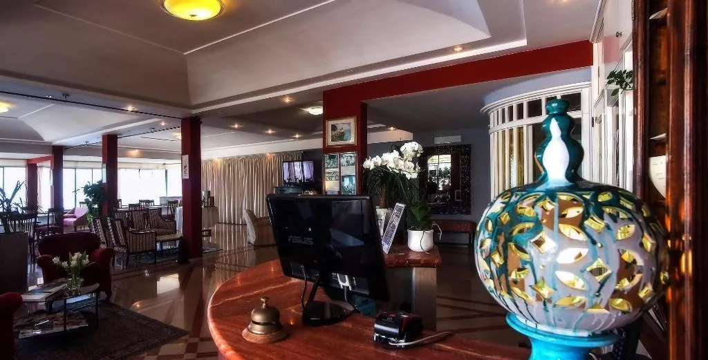 Lobby, Garden Hotel, Naples