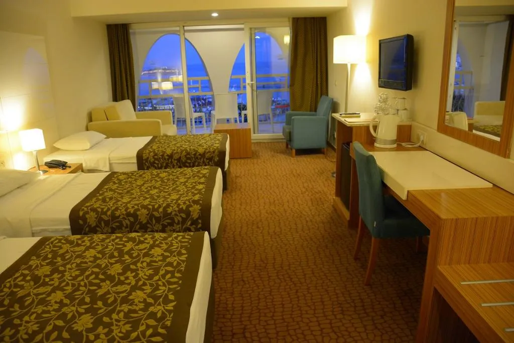 TRIPLE STANDARD Room, Goldenday Wings Hotel, Izmir