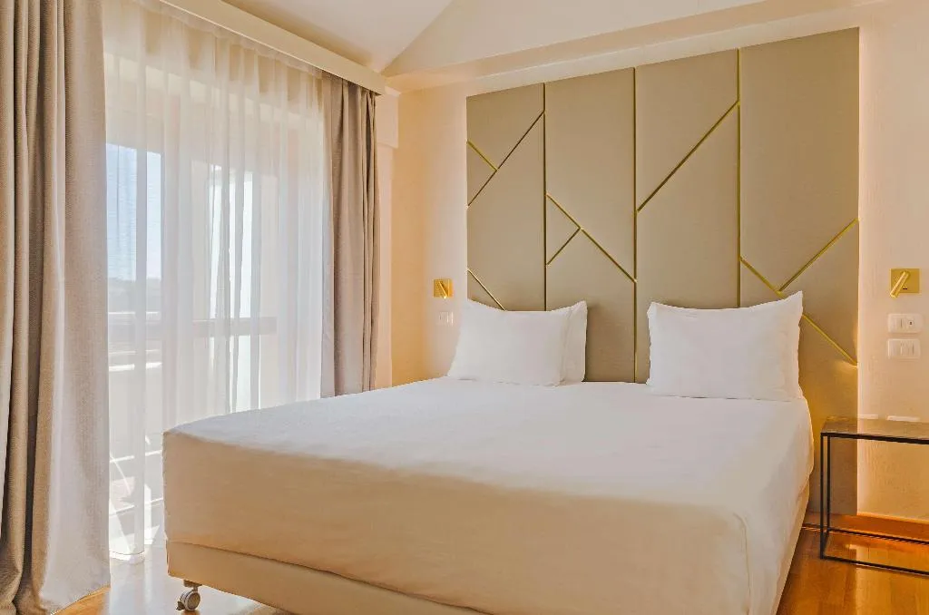 JUNIOR SUITE STANDARD Room, NH Collection Roma Giustiniano, Rome