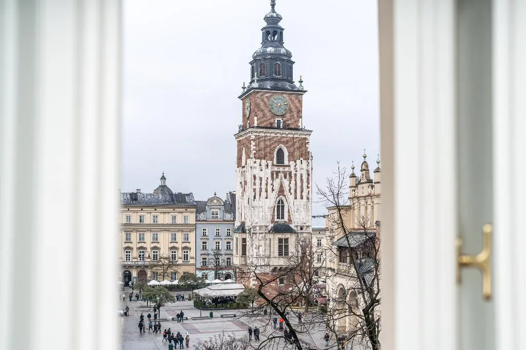 STUDIO SUPERIOR CITY VIEW Room, Venetian House Market Square Aparthotel, Krakow
