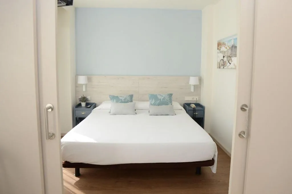 Room, Hotel L´Escala Centre, Costa Brava
