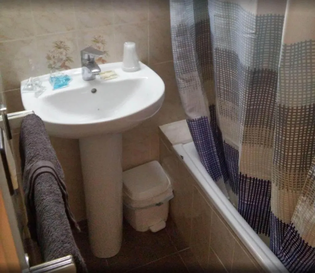 Room, Hostal Lesseps, Barcelona