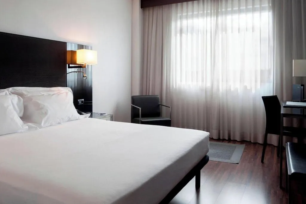 DOUBLE KING SIZE BED Room, AC Padova, Venice