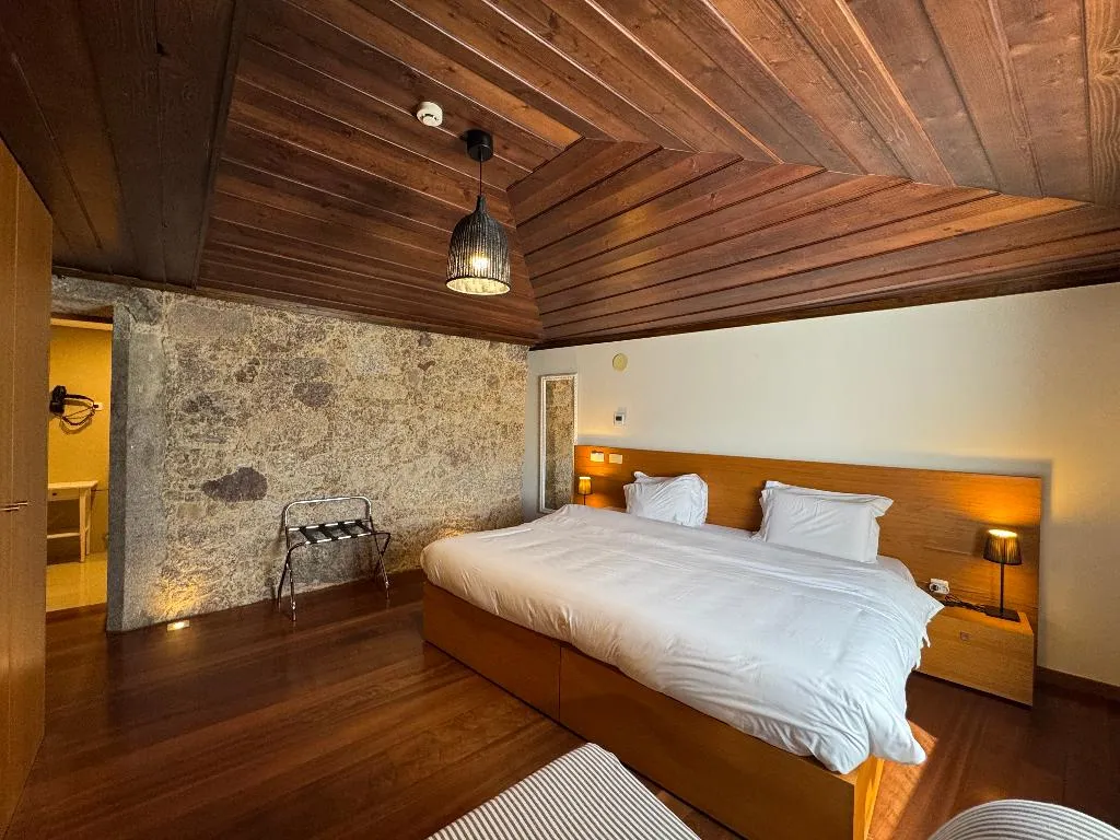 TWIN SUPERIOR POOL VIEW Room, Hotel Rural Alves Braga, Porto
