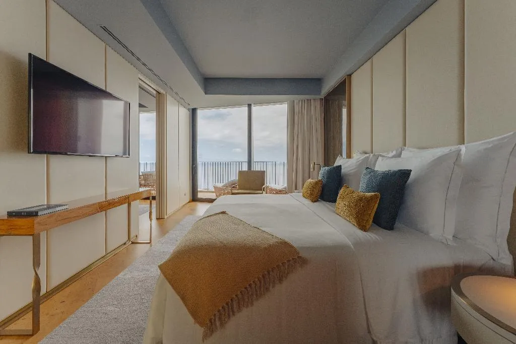 SUITE DELUXE Room, The Reserve, Madeira