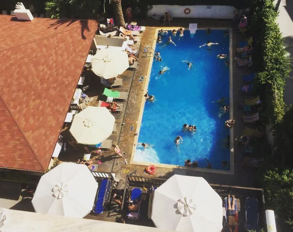 Pool, Green Hill, Athens
