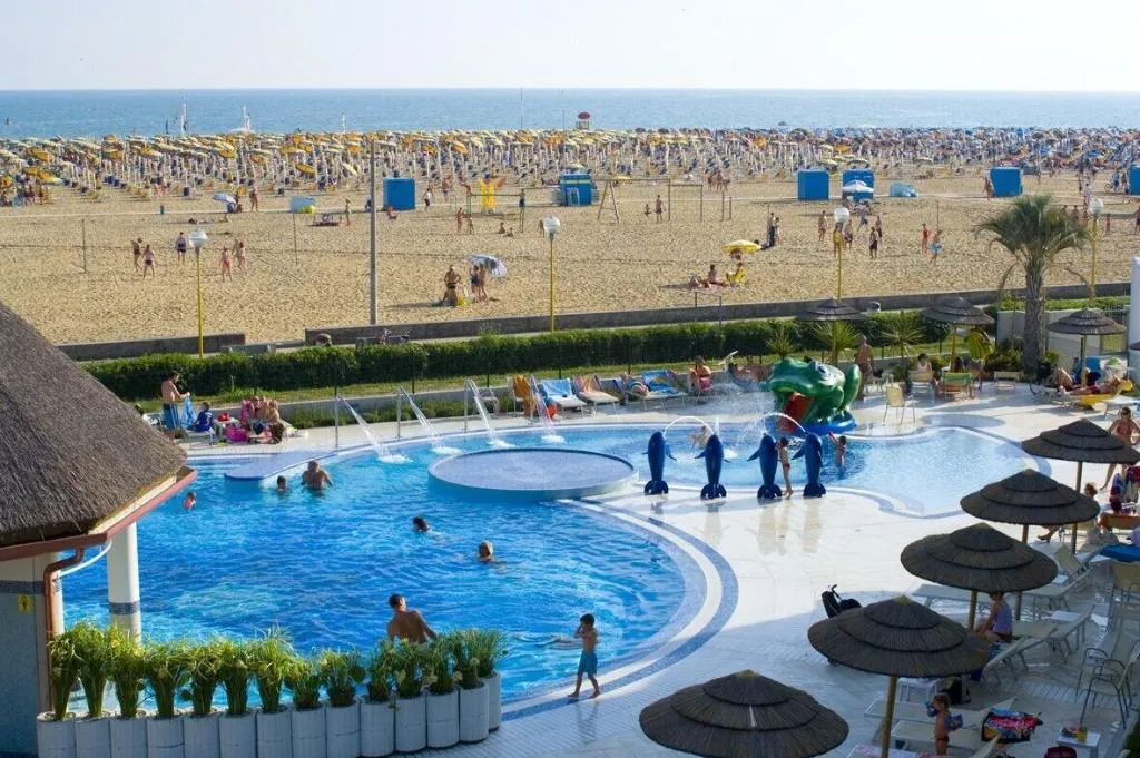 Sports and Entertainment, Ashanti Aparthotel, Venice