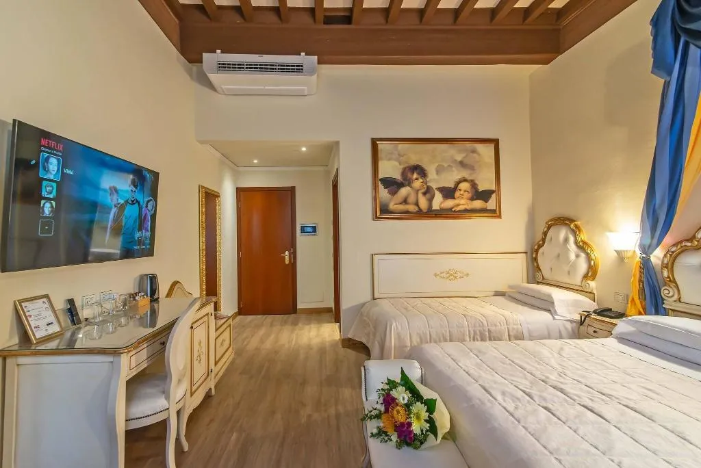 TRIPLE STANDARD Room, Porta Faenza, Florence