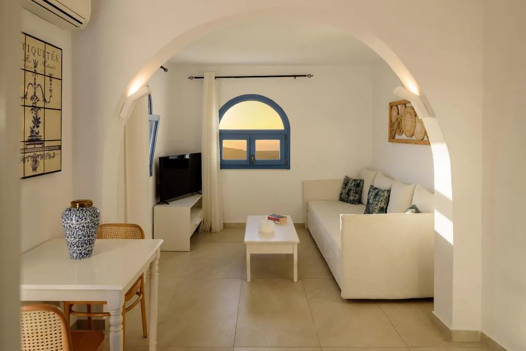 Room, Kamares Apartments, Santorini
