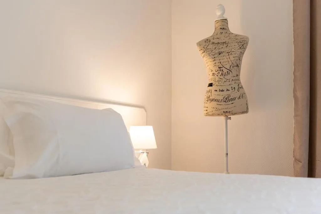 DOUBLE QUEEN SIZE BED Room, A.S. São João da Madeira, Porto