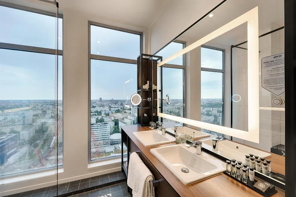 Room, Park Inn by Radisson Berlin Alexanderplatz, Berlin