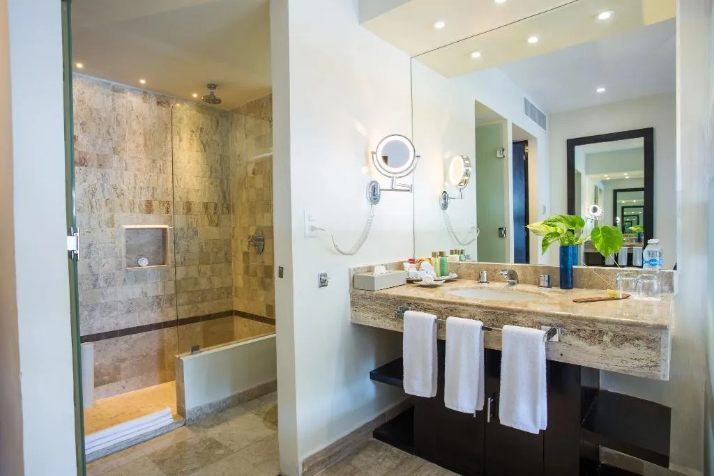 DOUBLE WITH BALCONY Room, Dreams Sands Cancun, Cancun Area
