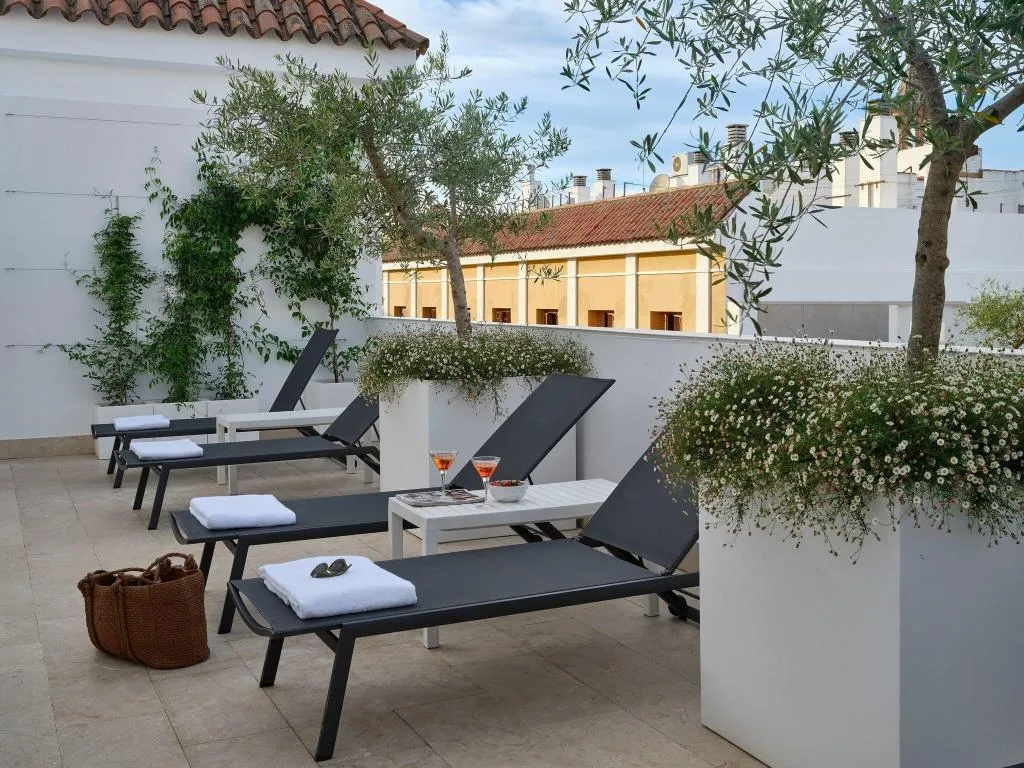 Terrace, Rey Alfonso X, Seville