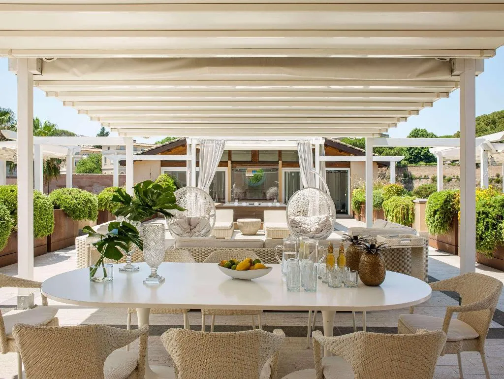 DOUBLE WITH TERRACE Room, Villa Agrippina Gran Meliá, Rome