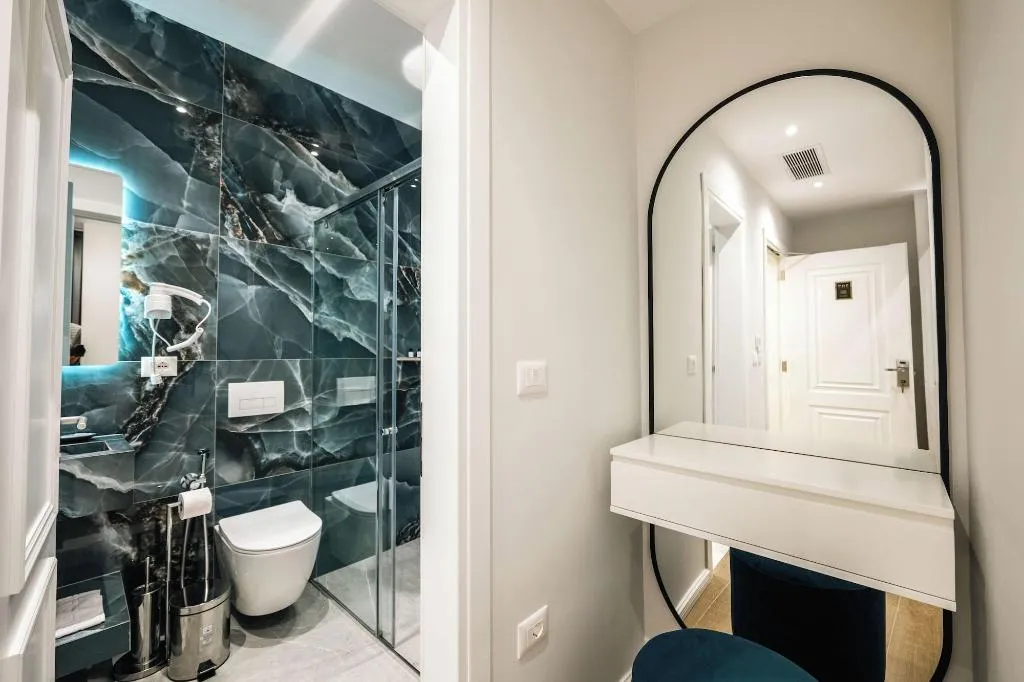 Room, Ambasador Hotel, Durres
