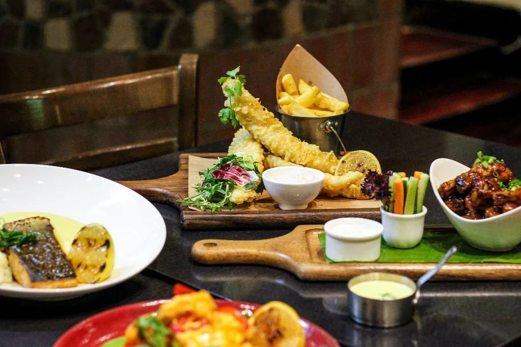 Restaurant, Millennium Plaza Downtown Suites exCrowne Plaza Ap, Dubai