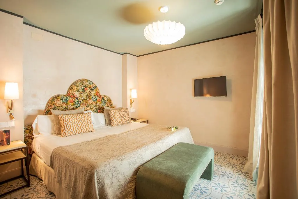 SUITE STANDARD Room, Hospes Las Casas del Rey de Baeza,, Seville